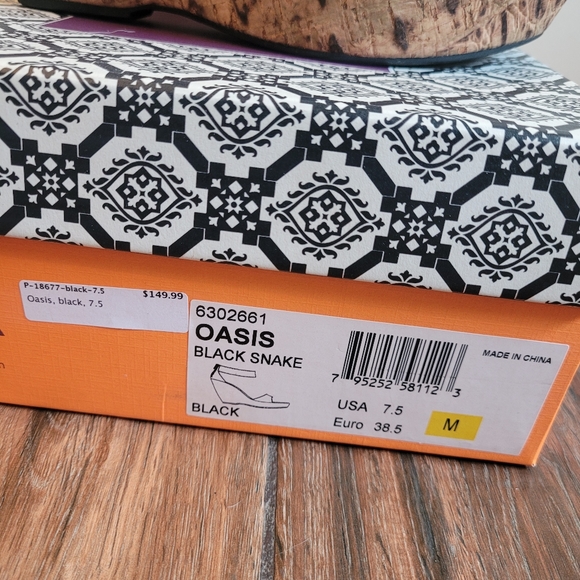 NWOT Isola Oasis Black Snake Print Cork Wedge Sandals - Picture 4 of 13
